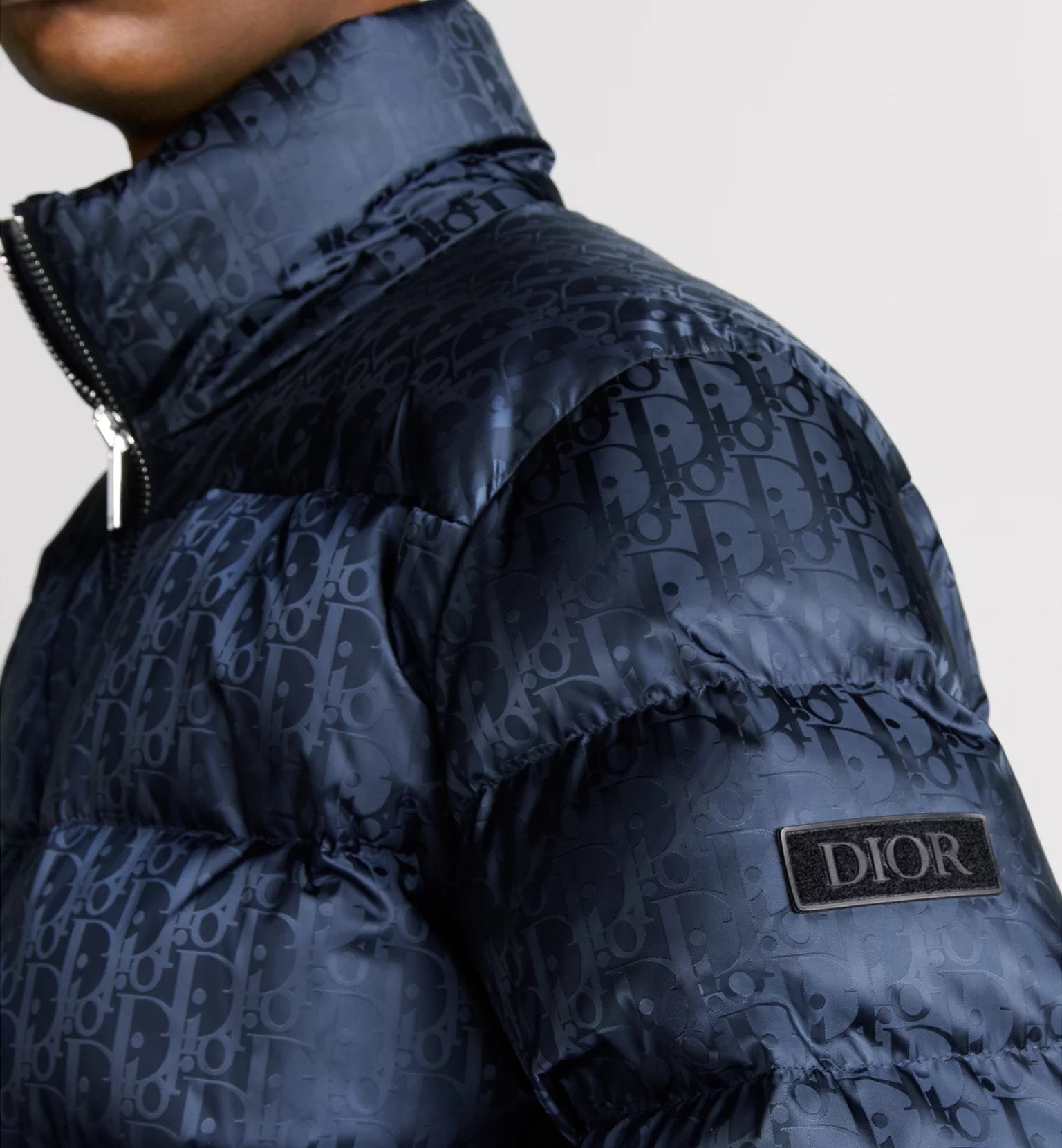 "D" Oblique Puffer Blau 4