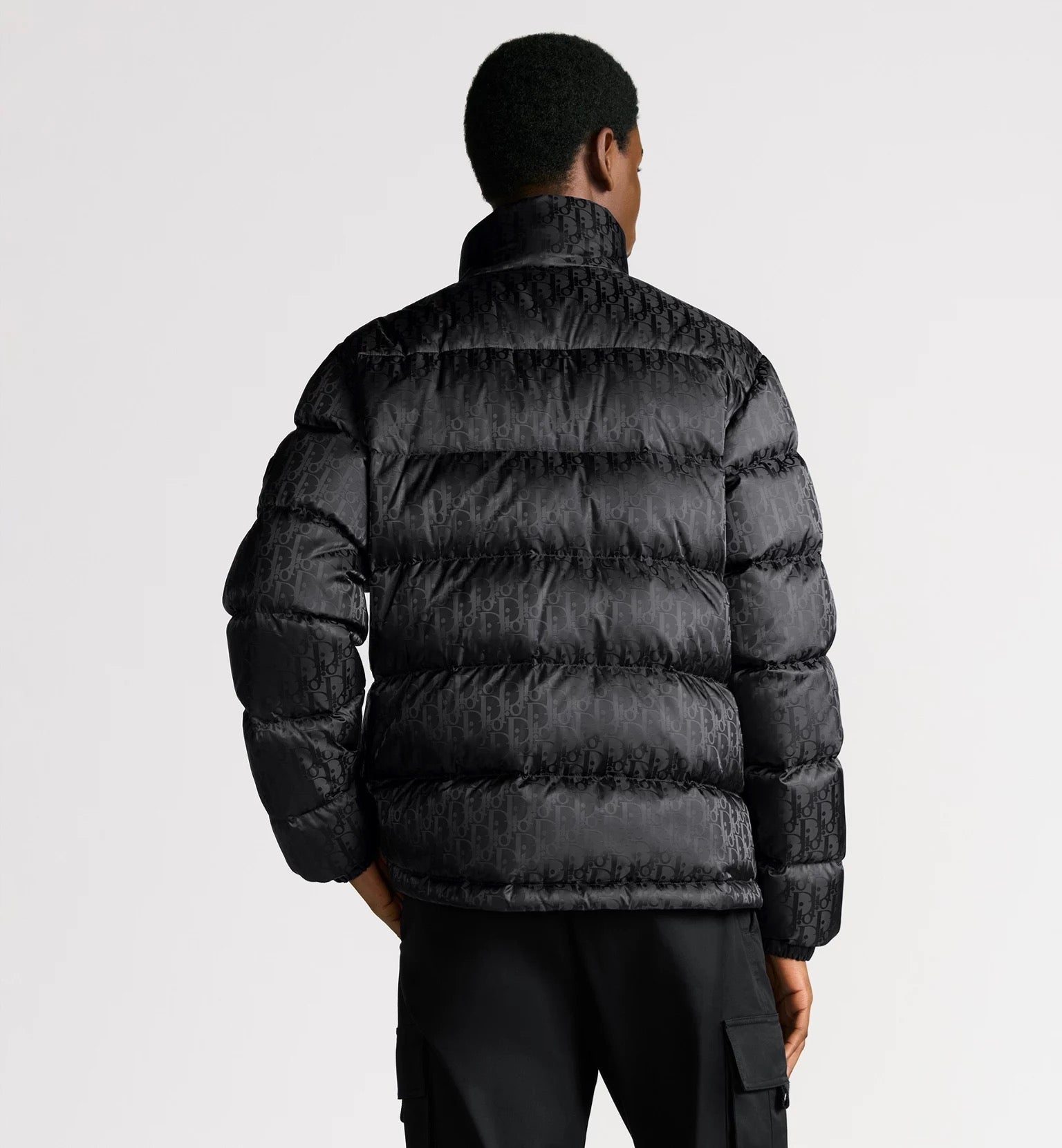 "D" Oblique Puffer Schwarz 4